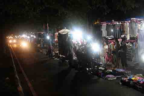  INFO LALU LINTAS: Hindari Jalan Depan Balaikota DKI Ada Pasar Malam